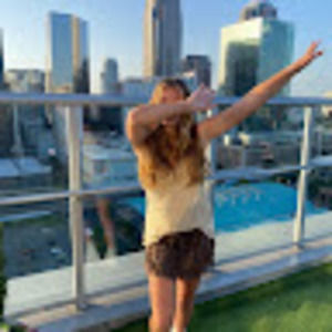 Meet your Posher, Caroline